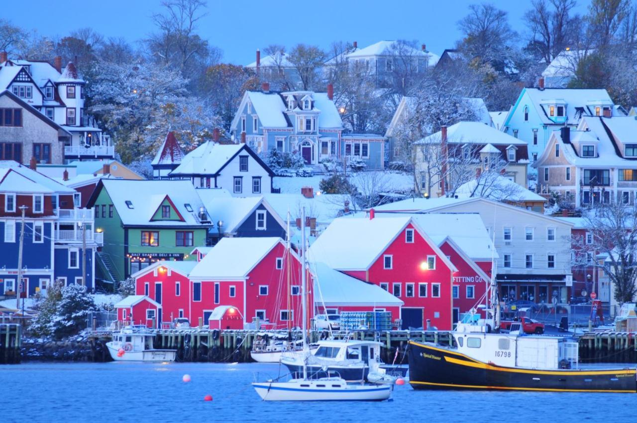 Smugglers Cove Inn Lunenburg Exterior foto